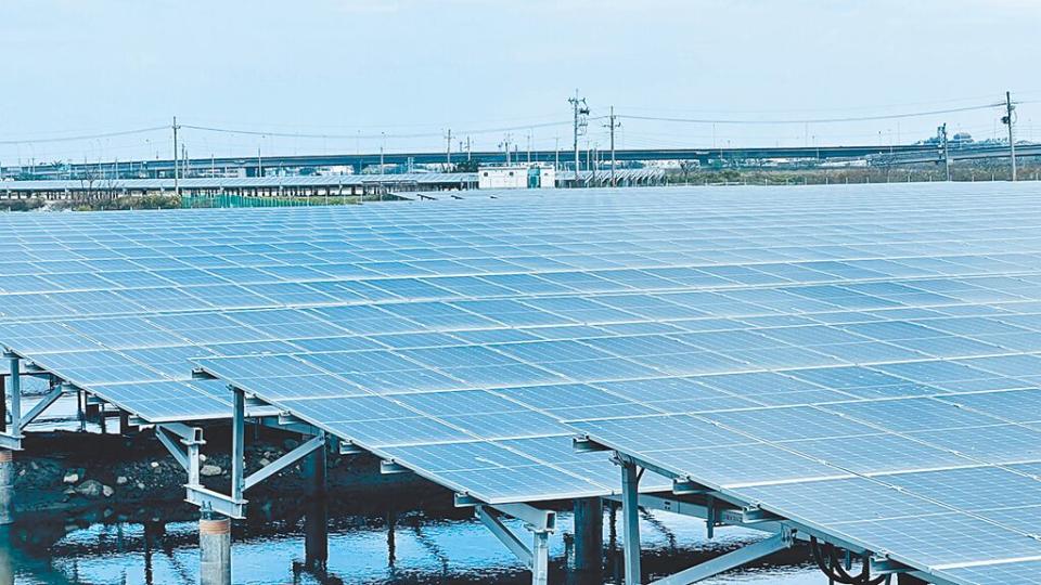 台南太陽能光電發展蓬勃。圖為光電案場示意圖。（本報資料照片）