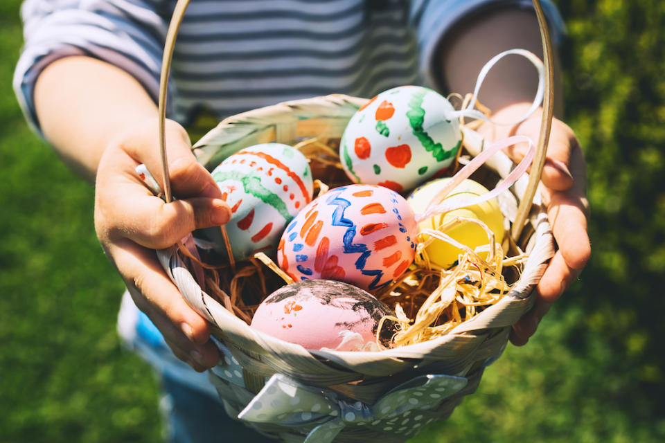 Si l'on a pour habitude de chercher les oeufs en chocolat dans le jardin à l'occasion de Pâques, rien n'empêche de s'en offrir des plus originaux. (Photo : Getty Images)