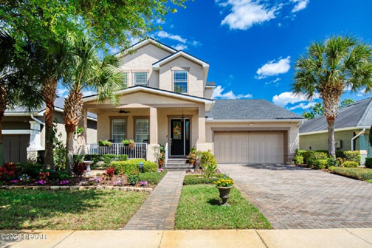 This gorgeous lakefront home is in the Ormond Beach gated community of Chelsea Place, which is just minutes from the beach and Interstate 95.