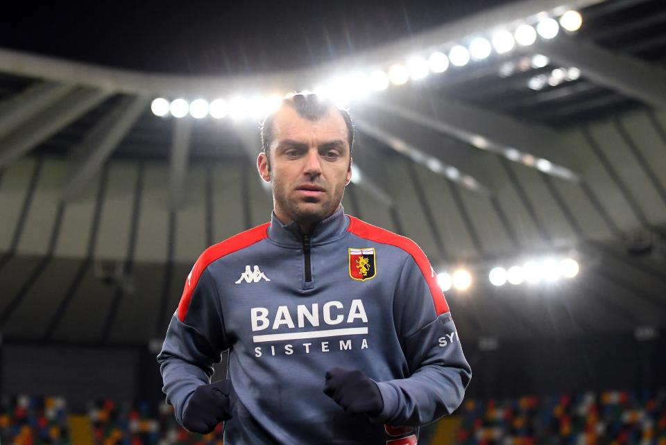 CHI SCHIERARE - Genoa e Parma sono forse le due più grandi delusioni di questo inizio di campionato, perciò risulta difficile consigliare qualche loro giocatore. I più affidabili sono <strong>Pandev </strong>per i rossoblù e <strong>Kucka </strong>per i <em>Ducali</em>. CHI NON SCHIERARE - Al contrario, tanti sono i calciatori delle due squadre da lasciare fuori, ma tra tutti si possono suggerire <strong>Ghiglione </strong>da una parte e <strong>Iacoponi </strong>dall'altra. (Photo by Alessandro Sabattini/Getty Images)