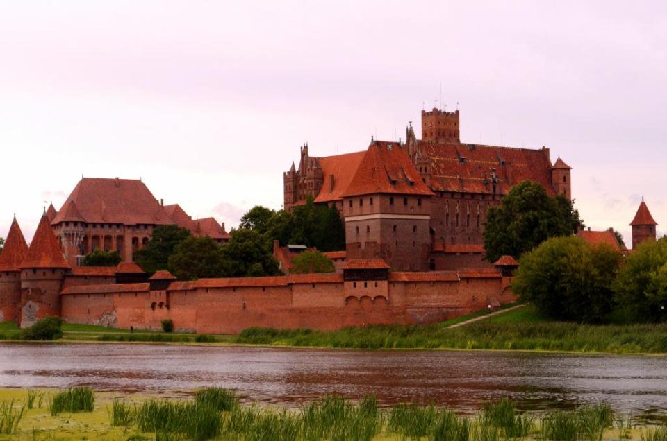 Travel Poland Castles