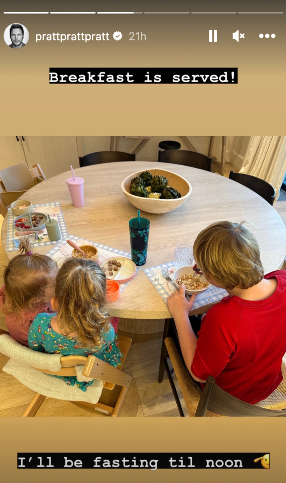 Pratt’s three children at the breakfast table (Chris Pratt/Instagram)