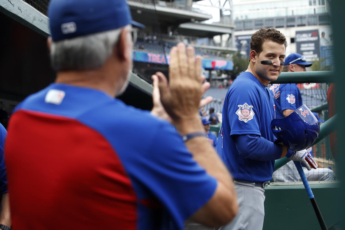 Anthony Rizzo stayed in his Cubs gear during a flight to Washington and  then back to Chicago - Article - Bardown