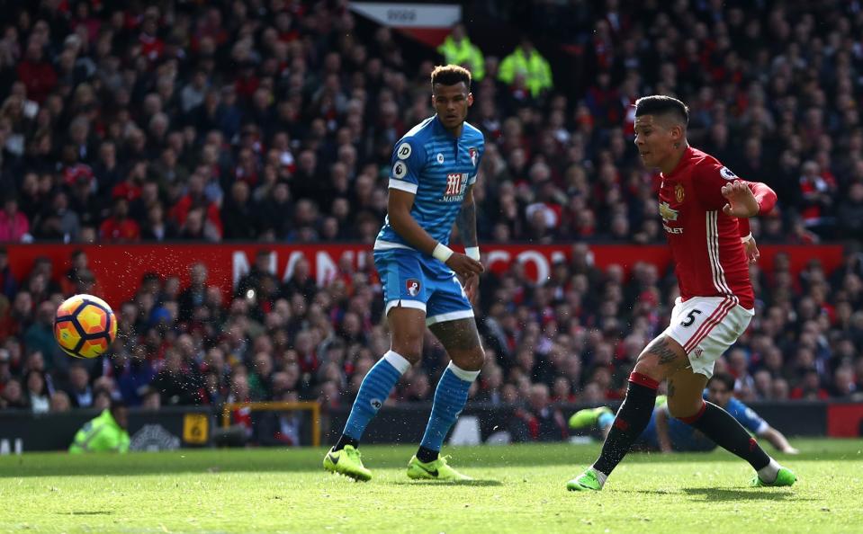 Marcos Rojo puts United 1-0 up