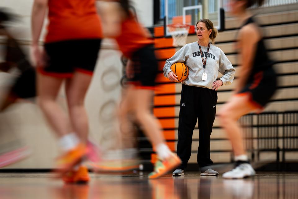 Ensworth head coach Mary Taylor Cowles works with her players during a practice at Ensworth High School in Nashville, Tenn., Monday, Jan. 29, 2024.