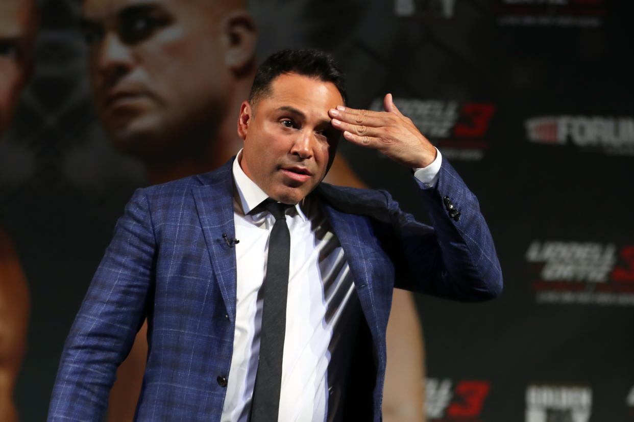 A former employee claims Oscar De La Hoya demanded that he bail him "out of life-threatening situations while he was highly intoxicated." (Getty)