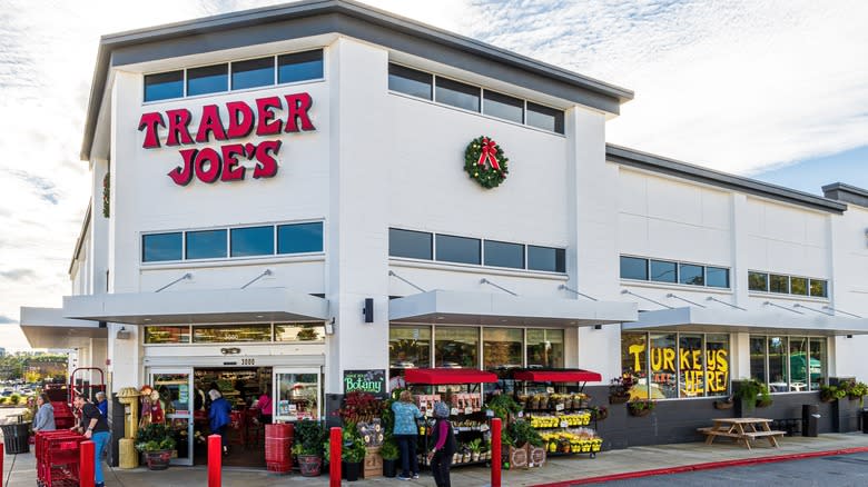 customers outside of Trader Joe's