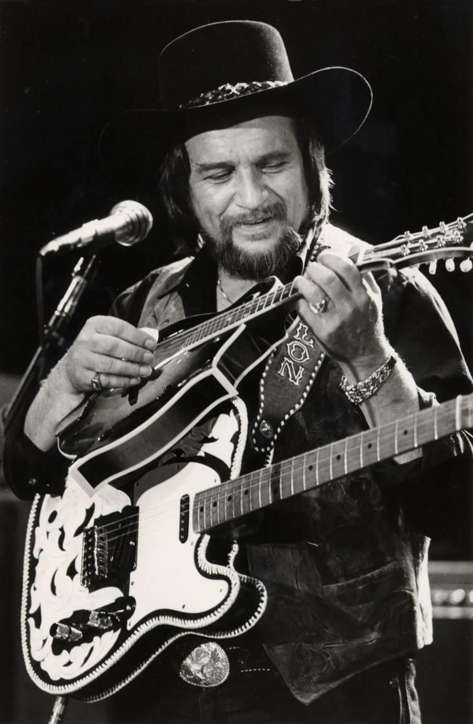 Country music legend Waylon Jennings performs in Nashville, Tenn. in May 1984.