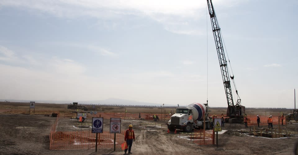 Construcción del Aeropuerto en Santa Lucía