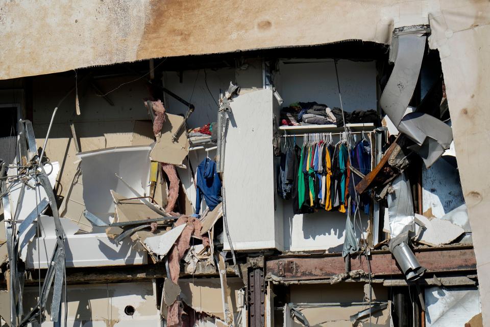 Building Collapse Iowa (AP)