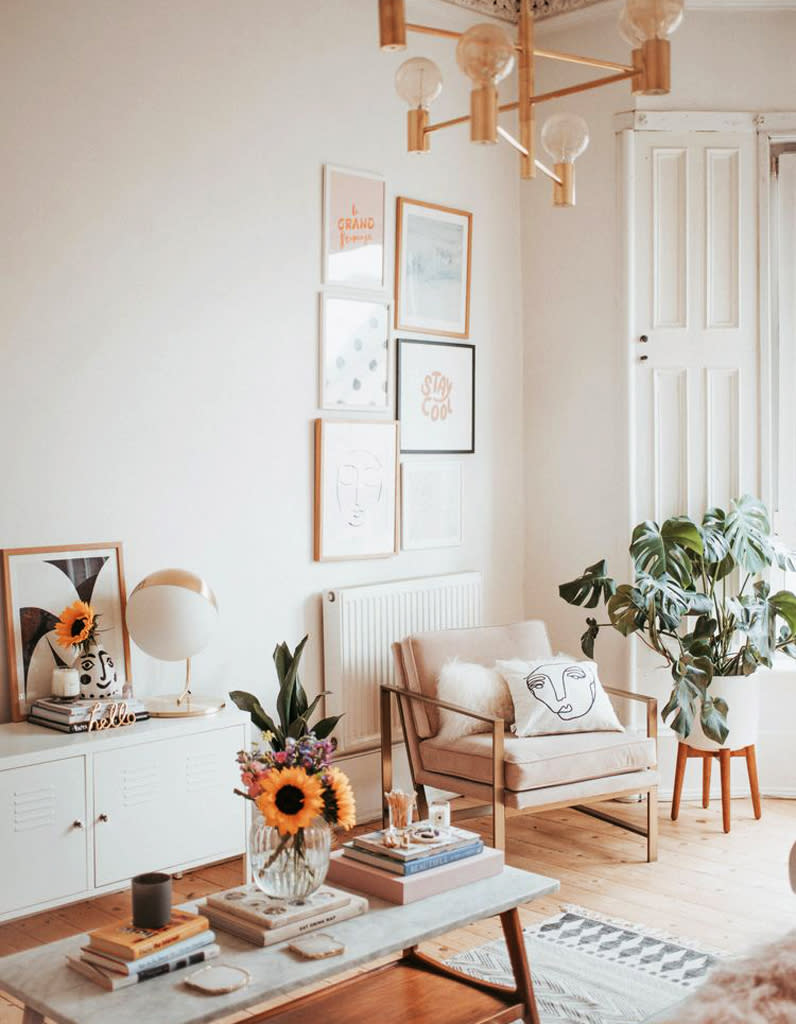 <p>Pour l'originalité, on repassera. Quoi qu'il en soit, <b>une jolie plante ou un beau cactus fait toujours son effet</b>. Promis.</p><br><br><a href="https://www.elle.fr/Deco/News-tendances/fleurs-Saint-Valentin#xtor=AL-541" rel="nofollow noopener" target="_blank" data-ylk="slk:Voir la suite des photos sur ELLE.fr;elm:context_link;itc:0;sec:content-canvas" class="link ">Voir la suite des photos sur ELLE.fr</a><br><h3> A lire aussi </h3><ul><li><a href="https://www.elle.fr/Deco/News-tendances/Ou-acheter-des-deco-de-Saint-Valentin-a-prix-abordables#xtor=AL-541" rel="nofollow noopener" target="_blank" data-ylk="slk:Où acheter des déco de Saint-Valentin à prix abordables ?;elm:context_link;itc:0;sec:content-canvas" class="link ">Où acheter des déco de Saint-Valentin à prix abordables ?</a></li><li><a href="https://www.elle.fr/Deco/News-tendances/Saint-Valentin-50-cadeaux-pour-les-hommes#xtor=AL-541" rel="nofollow noopener" target="_blank" data-ylk="slk:Saint Valentin : les plus beaux cadeaux déco pour les hommes;elm:context_link;itc:0;sec:content-canvas" class="link ">Saint Valentin : les plus beaux cadeaux déco pour les hommes</a></li><li><a href="https://www.elle.fr/Deco/News-tendances/Saint-Valentin-30-idees-cadeaux-pour-elle#xtor=AL-541" rel="nofollow noopener" target="_blank" data-ylk="slk:Saint-Valentin : le cadeau déco idéal est ici !;elm:context_link;itc:0;sec:content-canvas" class="link ">Saint-Valentin : le cadeau déco idéal est ici !</a></li><li><a href="https://www.elle.fr/Deco/News-tendances/Saint-Valentin-la-collection-Monoprix-qui-fait-battre-les-coeurs#xtor=AL-541" rel="nofollow noopener" target="_blank" data-ylk="slk:Saint-Valentin : la collection Monoprix qui fait battre les cœurs;elm:context_link;itc:0;sec:content-canvas" class="link ">Saint-Valentin : la collection Monoprix qui fait battre les cœurs </a></li><li><a href="https://www.elle.fr/Astro/Horoscope/Quotidien#xtor=AL-541" rel="nofollow noopener" target="_blank" data-ylk="slk:Consultez votre horoscope sur ELLE;elm:context_link;itc:0;sec:content-canvas" class="link ">Consultez votre horoscope sur ELLE</a></li></ul>