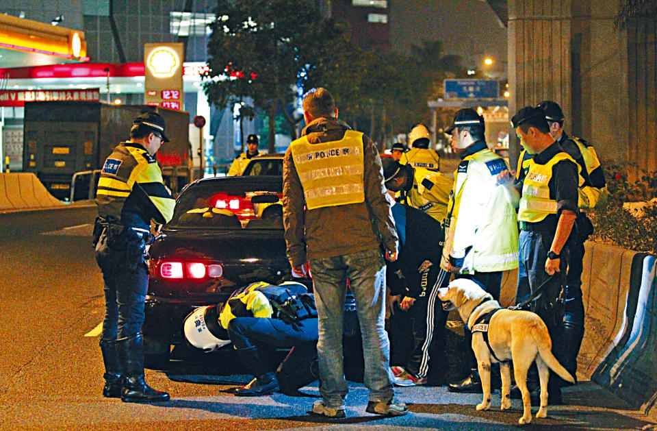 首次參與路障截查 警犬助緝「毒駕」司機