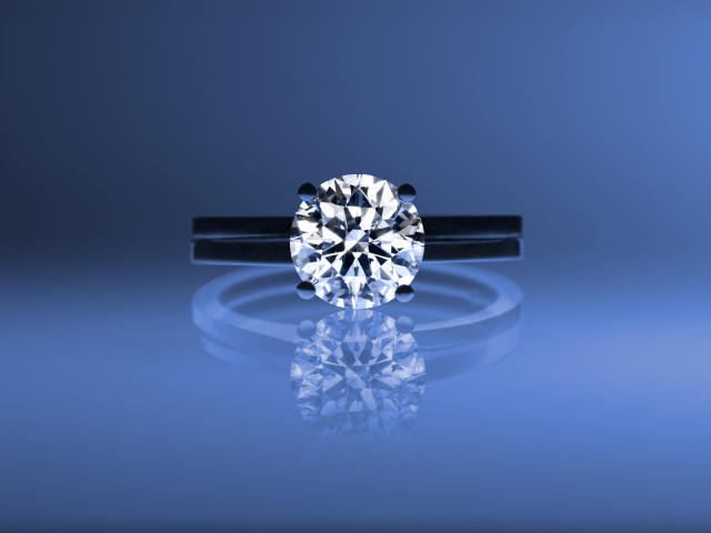 Verloren geglaubter Diamant-Ring taucht in Wertstoffhof wieder auf