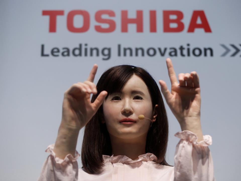 toshiba robot