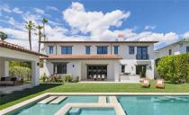 <p>Though the interior of the home is beautiful, we’re betting a lot of the Tellers’ time in this place was spent enjoying the California sun in this backyard and pool. </p>