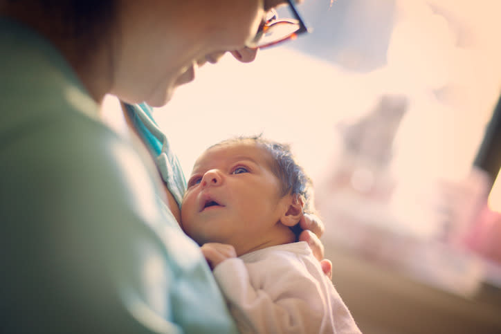 „WIE KANN ICH RAUSFINDEN, OB ICH DIE MUTTER MEINES BABYS BIN?“