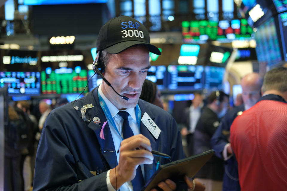 NEW YORK, NEW YORK - JULY 10: Traders work on the floor of the New York Stock Exchange (NYSE) on July 10, 2019 in New York City. Following remarks from Federal Reserve Chairman Jerome Powell about a possible rate cut, the Dow rallied on Wednesday and the S&P 500 crossed 3,000 points for the first time ever. (Photo by Spencer Platt/Getty Images)