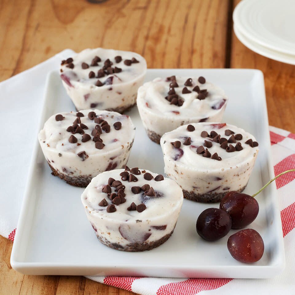 Fun Fro-Yo Cupcakes