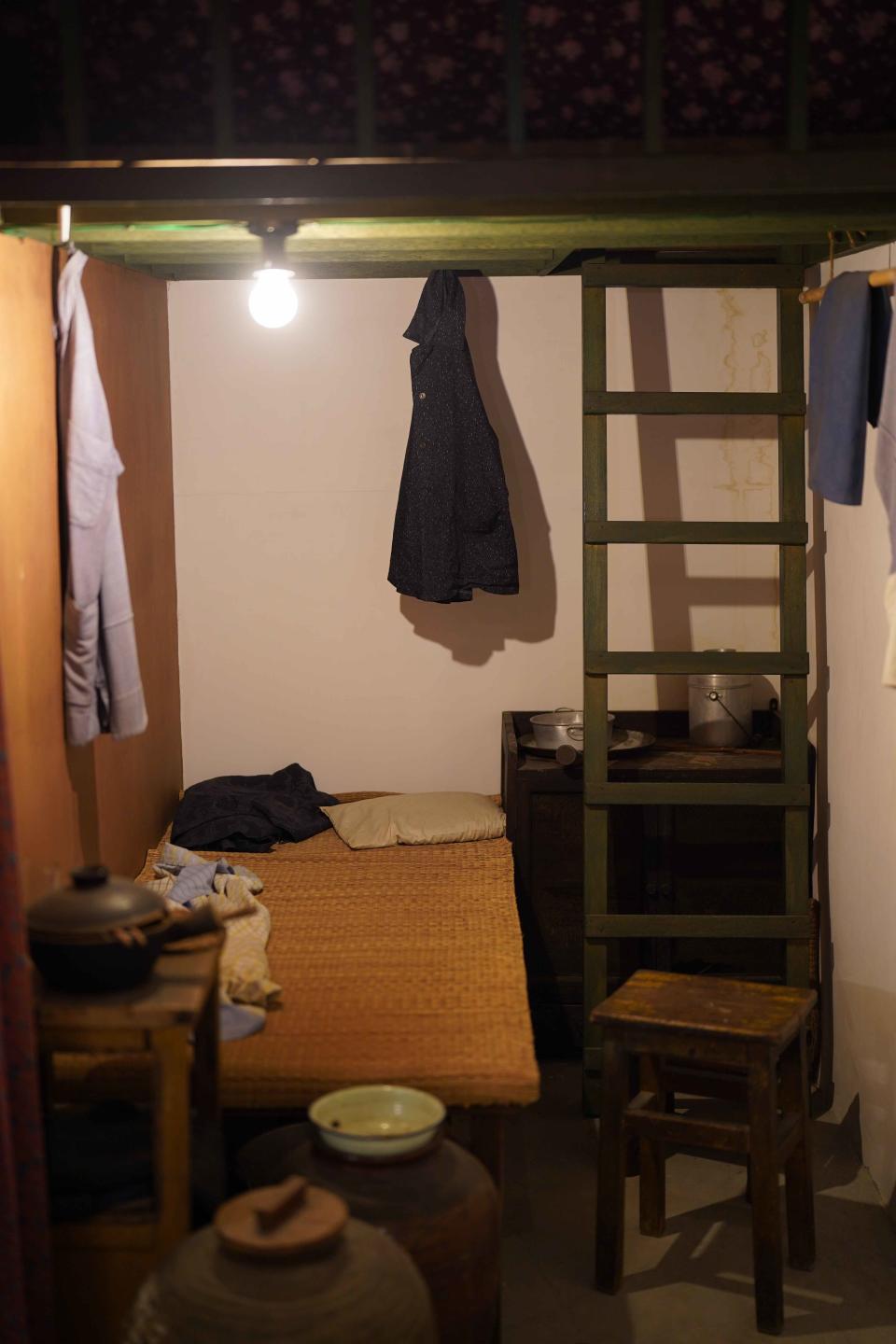  美荷樓生活館以等比例的方式，呈現港府在初期收置難民的狹隘居住空間。