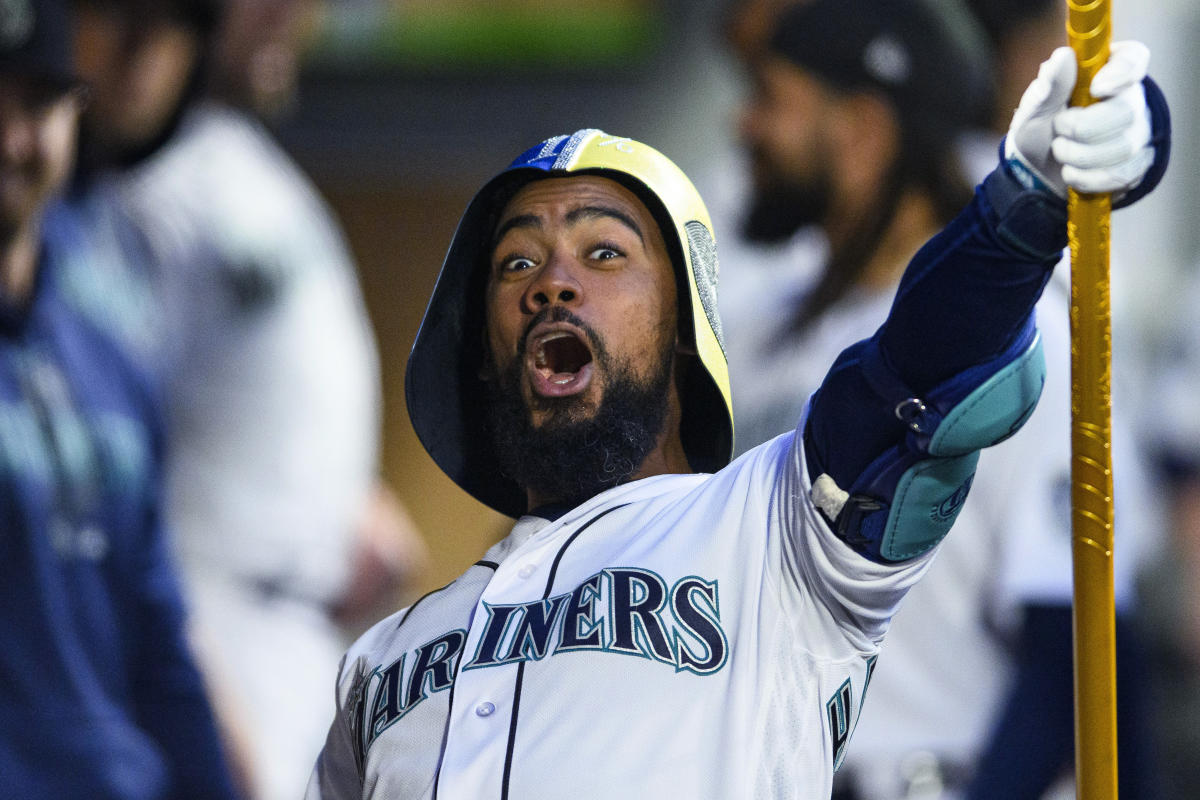 Seattle Mariners' George Kirby Goes Viral For Throwing Insane