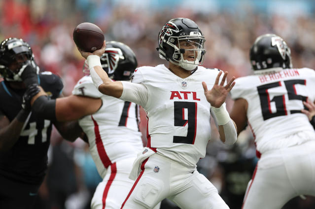 Lawrence, Ridley and defense help Jaguars beat Falcons 23-7 in London –  KGET 17