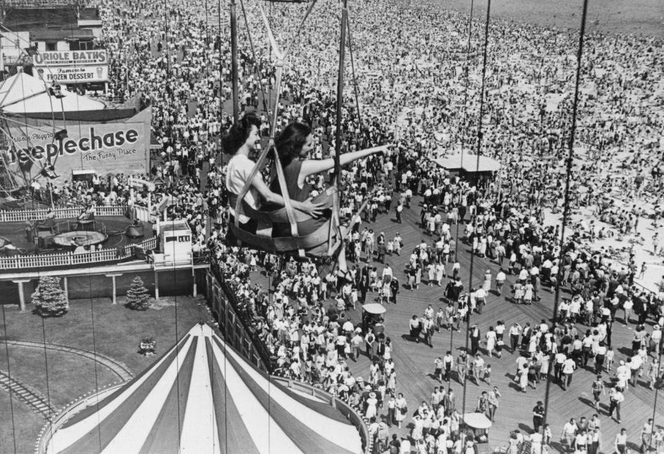 Vintage Amusement Park Photos Getty00001