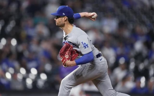 Freeman homers in nightcap as Dodgers split doubleheader for Rockies' 100th  loss this season - ABC News