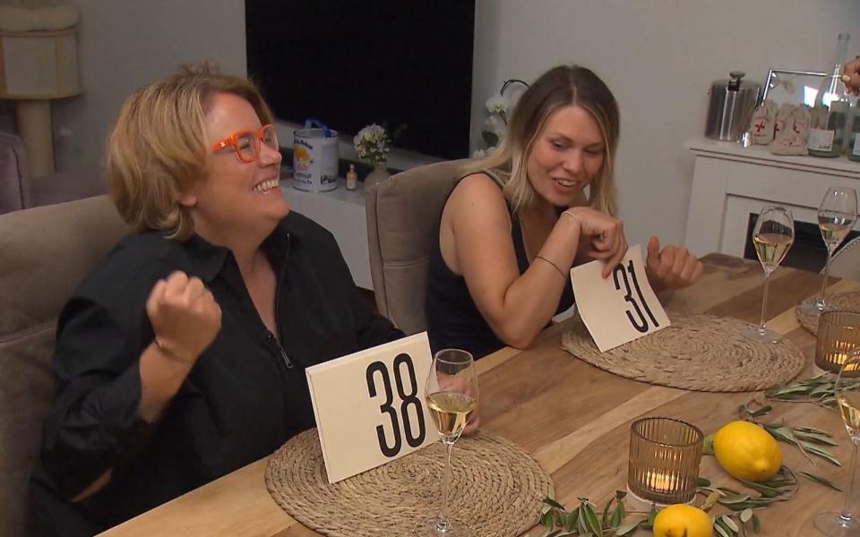 Ina gewinnt mit 38 Punkten - schließlich hat sie für drei ihrer vier Gäste das perfekte Dinner gezaubert.  (Bild: RTL)