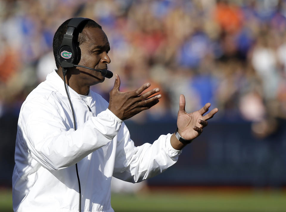 Randy Shannon isn’t too sure about the mindset of players who skip bowl games. (AP Photo)