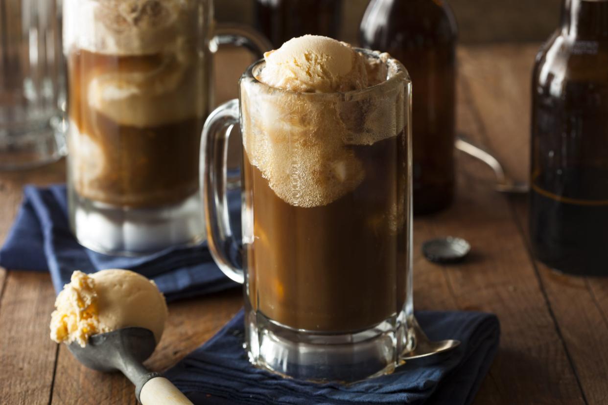 Refreshing Root Beer Float with Vanilla Ice Cream