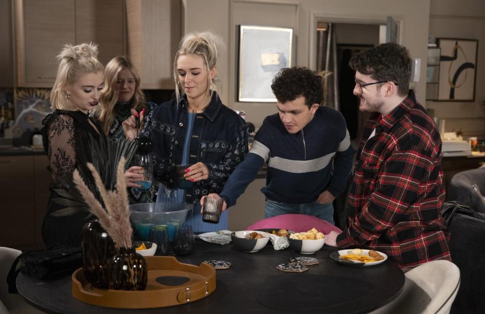 bobby, lauren, nina lucas, summer spellman, simon barlow, coronation street