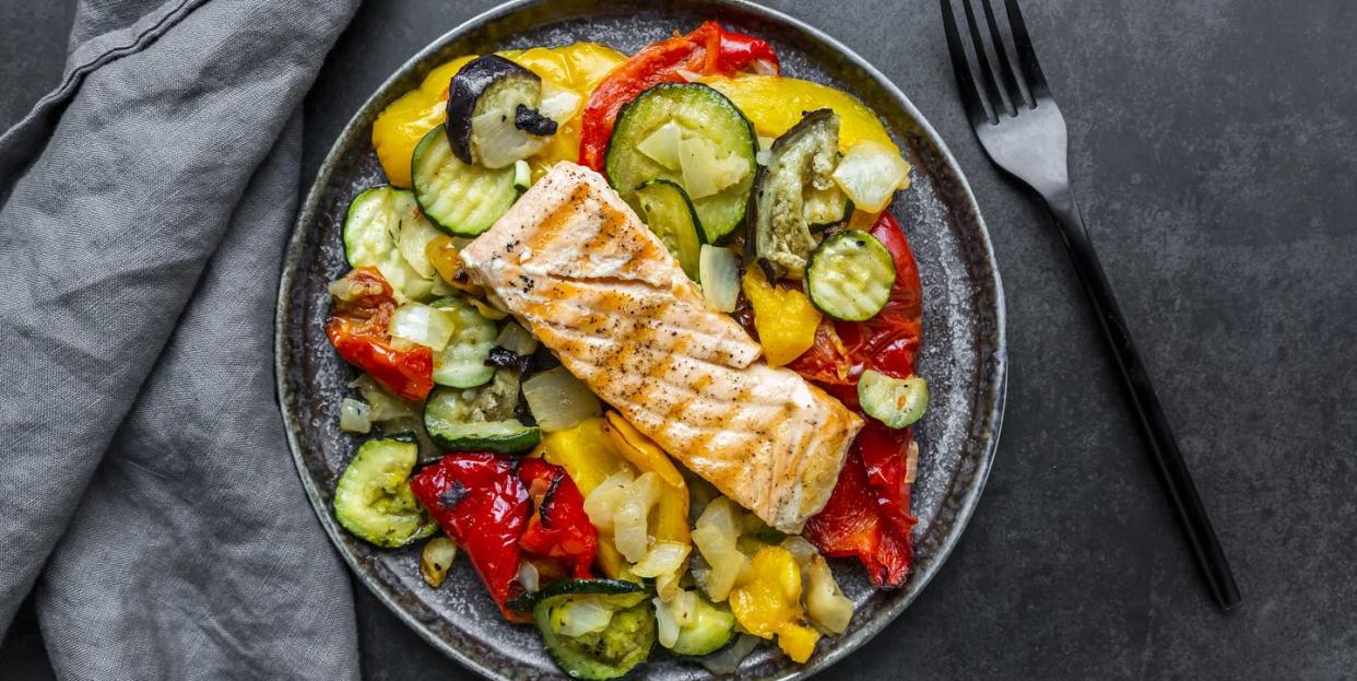 roasted salmon with vegetables