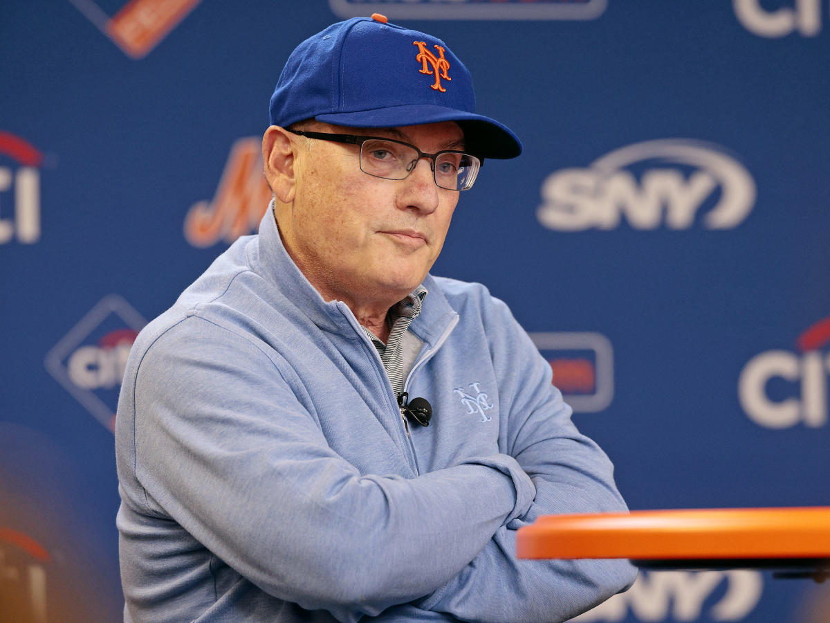 Mets' Buck Showalter insists that he's not checking the standings