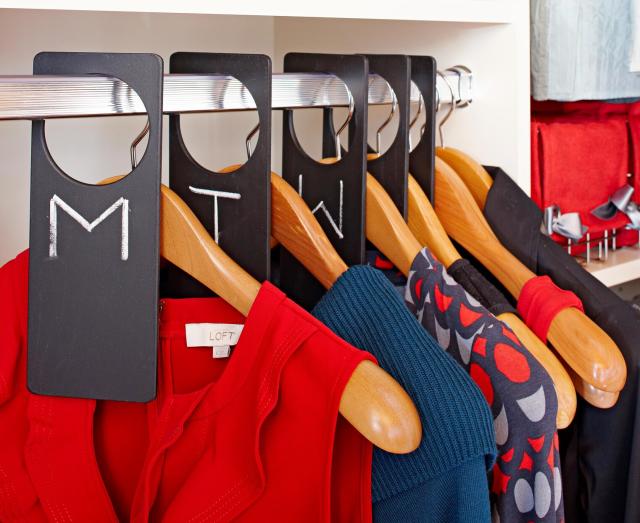 10 Smart Strategies for Organizing Clothes in the Space You Have