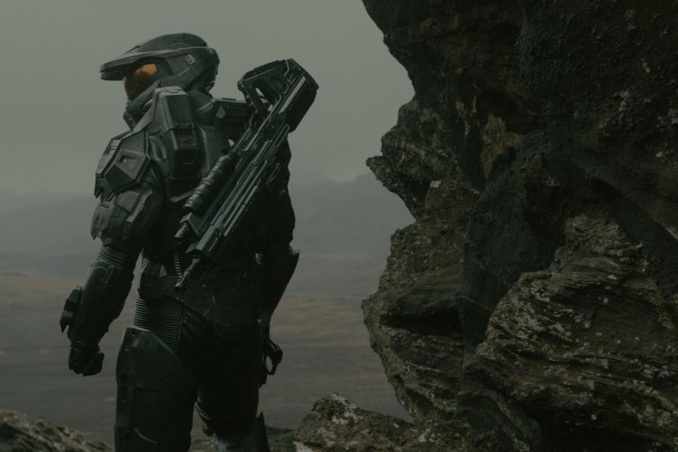 Pablo Schreiber as Master Chief in Halo episode 1, Season 2, Streaming on Paramount+ 2024. Photo Credit: Adrienn Szabo/Paramount+