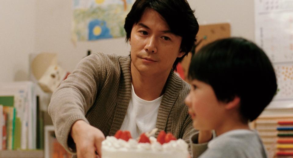日本名導是枝裕和執導的坎城影展評審團大獎作品《我的意外爸爸》，由魅力型男福山雅治首度挑戰人父角色。   圖：新北市文化局提供