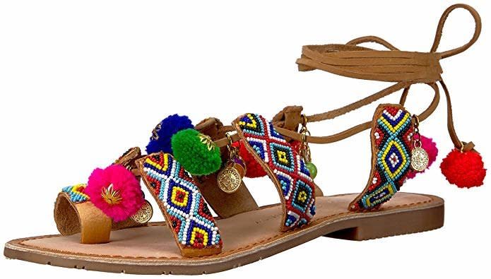 <strong><a href="https://www.amazon.com/Chinese-Laundry-Womens-Posh-Sandal/dp/B019TMTKPK/ref?thehuffingtop-20" target="_blank" rel="noopener noreferrer">Find it for $42 on Amazon.</a></strong>