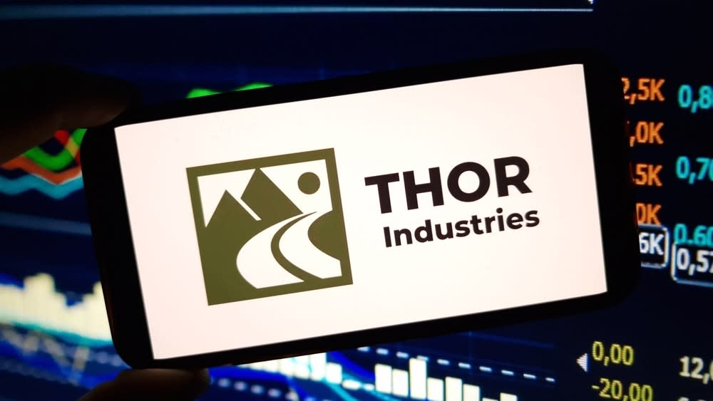 How To Earn $500 A Month From Thor Industries Stock Ahead Of Q4 Earnings Results