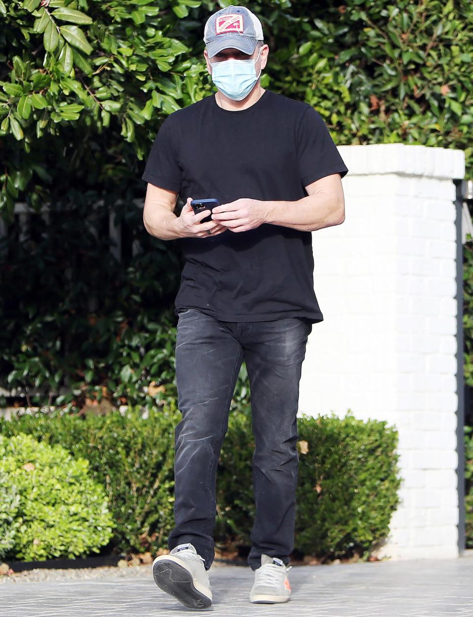 <p>Matt Damon is spotted in an all-black look while enjoying an afternoon stroll in L.A. on Wednesday.</p>