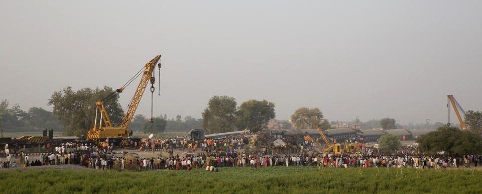 Train derails in northern India