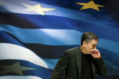 Greek Finance Minister Euclid Tsakalotos arrives for a news conference at the ministry in Athens, Greece, January 18, 2016. REUTERS/Alkis Konstantinidis