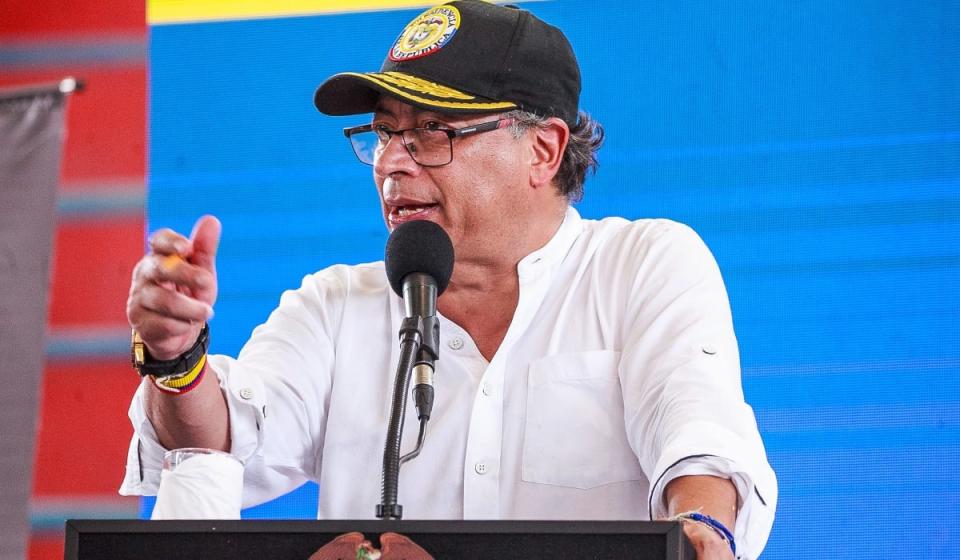 Presidente Gustavo y el sistema de salud en Colombia. Foto: Presidencia