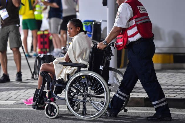 <p>Une participante du marathon qui a abandonné, samedi à Doha.</p>