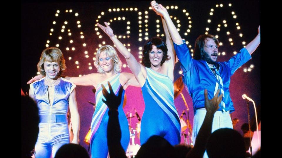 ABBA to release new music, tour as holograms