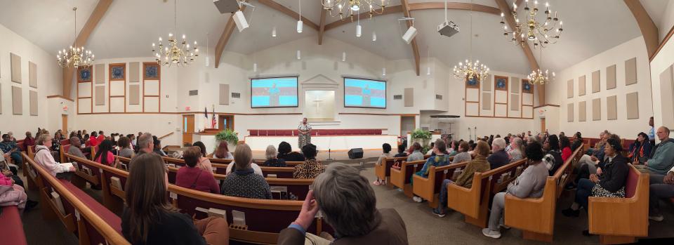 Lots of people showed up at Oak Valley Baptist Church in Oak Ridge on Feb. 21, 2024 to hear storyteller Sheila Arnold tell the story of the 85 Black students who integrated Oak Ridge schools.