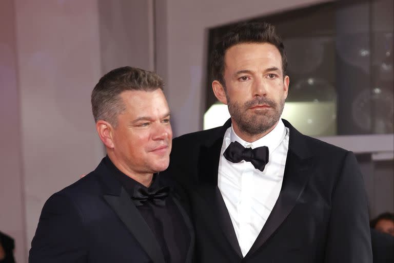 Matt Damon y Ben Affleck en la presentación de El último duelo en el 78º Festival Internacional de Cine de Venecia de 2021