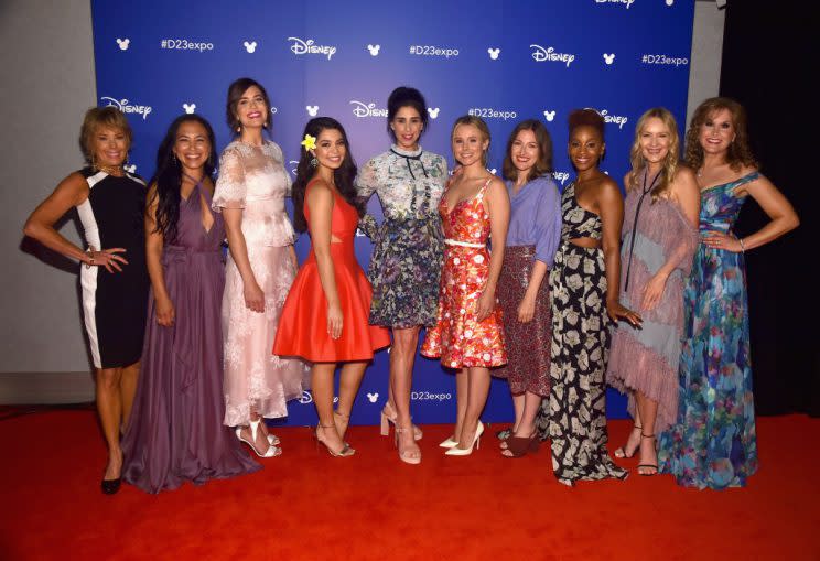 Zehn Disney-Prinzessinnen in einem Foto: Diese Frauen liehen Belle, Arielle & Co. ihre Stimmen. (Bild: Getty Images)