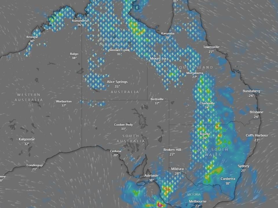 Storms will impact the majority of states while lightning will continue to cause havoc in the interior of the country on Saturday. Photo: Windy.com