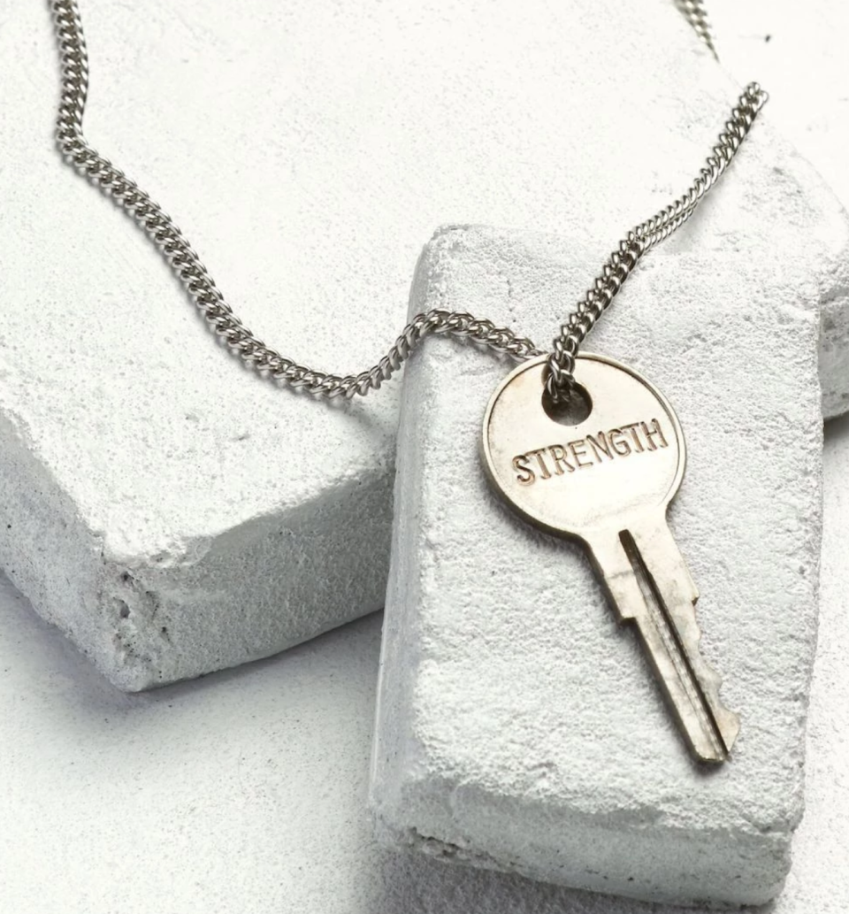 Silver Classic Key Necklace. 