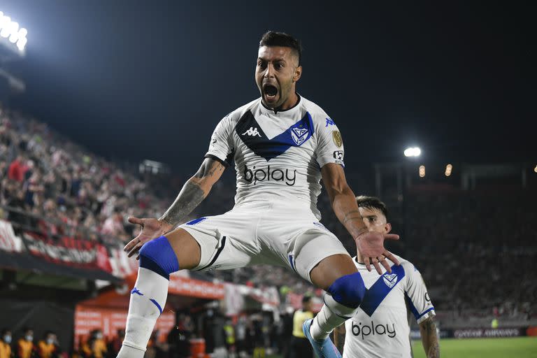 El festejo de Lucas Janson del gol a Estudiantes, en el inicio de la aventura de la Copa Libertadores; al Pincha le anotó tres tantos en dos partidos en el Grupo C